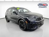 Photo of 2022 Deep Black Pearl Volkswagen Tiguan