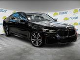 Photo of 2022 Black Sapphire Metallic BMW 740