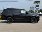Thumbnail of 2025 Infinite Black Metallic Clearcoat Lincoln Navigator