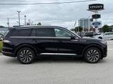 Thumbnail of 2025 Infinite Black Metallic Clearcoat Lincoln Aviator