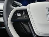 Thumbnail of 2025 Infinite Black Metallic Clearcoat Lincoln Aviator