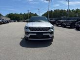 Thumbnail of 2024 Silver Zynith Metallic Clearcoat Jeep Compass