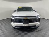 Thumbnail of 2025 Iridescent Pearl Tricoat Chevrolet Tahoe