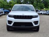 Thumbnail of 2023 Bright White Clearcoat Jeep Grand Cherokee