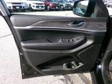Thumbnail of 2025 Diamond Black Crystal Pearlcoat Jeep Grand Cherokee L