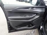 Thumbnail of 2025 Diamond Black Crystal Pearlcoat Jeep Grand Cherokee