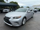 Thumbnail of 2016 Silver Lexus ES 350