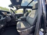 Thumbnail of 2025 Onyx Black GMC Yukon