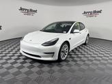 Photo of 2022 White Tesla Model 3