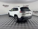 Thumbnail of 2019 Bright White Clearcoat Jeep Cherokee