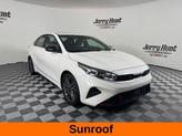 Thumbnail of 2024 Snow White Pearl Kia Forte