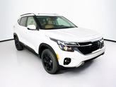 Thumbnail of 2026 Snow White Pearl Kia Seltos