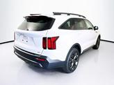 Thumbnail of 2023 Glacial White Pearl Kia Sorento
