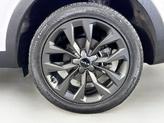 Thumbnail of 2023 Glacial White Pearl Kia Sorento
