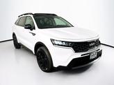 Thumbnail of 2022 Glacial White Pearl Kia Sorento