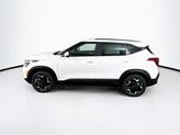 Thumbnail of 2025 Snow White Pearl Kia Seltos