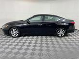 Thumbnail of 2025 Super Black Clearcoat Nissan Altima