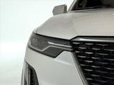 Thumbnail of 2025 Crystal White Tricoat Cadillac XT6