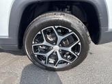 Thumbnail of 2024 Silver Zynith Metallic Clearcoat Jeep Compass
