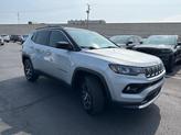 Thumbnail of 2024 Silver Zynith Metallic Clearcoat Jeep Compass