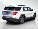 Thumbnail of 2022 Star White Ford Explorer