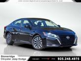 Photo of 2023 Super Black Clearcoat Nissan Altima