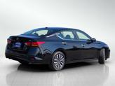 Thumbnail of 2023 Super Black Clearcoat Nissan Altima