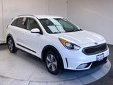 Thumbnail of 2019 Snow White Pearl Kia Niro