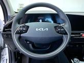 Thumbnail of 2025 Snow White Pearl Kia Niro