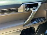 Thumbnail of 2020 Blue Lexus GX 460