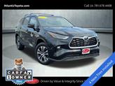 Photo of 2023 Midnight Black Metallic Toyota Highlander