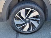 Thumbnail of 2024 Platinum Gray Metallic Volkswagen Atlas