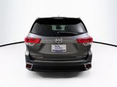 Thumbnail of 2018 Predawn Gray Mica Toyota Highlander