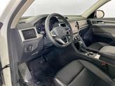 Thumbnail of 2022 Pure White Volkswagen Atlas