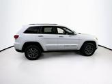 Thumbnail of 2022 Bright White Clearcoat Jeep Grand Cherokee