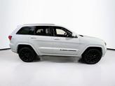 Thumbnail of 2022 Bright White Clearcoat Jeep Grand Cherokee