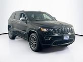 Thumbnail of 2022 Diamond Black Crystal Pearlcoat Jeep Grand Cherokee