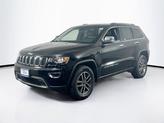 Photo of 2022 Diamond Black Crystal Pearlcoat Jeep Grand Cherokee