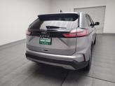Thumbnail of 2024 Iconic Silver Metallic Ford Edge