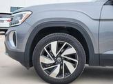 Thumbnail of 2024 Platinum Gray Metallic Volkswagen Atlas