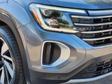 Thumbnail of 2024 Platinum Gray Metallic Volkswagen Atlas
