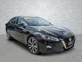 Photo of 2020 Black Nissan Altima