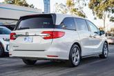 Thumbnail of 2020 Platinum White Pearl Honda Odyssey