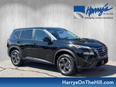 Photo of 2024 Super Black Nissan Rogue