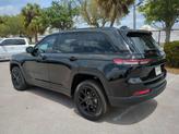 Thumbnail of 2025 Diamond Black Crystal Pearlcoat Jeep Grand Cherokee