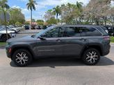 Thumbnail of 2025 Baltic Gray Metallic Clearcoat Jeep Grand Cherokee