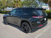 Thumbnail of 2025 Diamond Black Crystal Pearlcoat Jeep Grand Cherokee