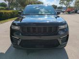 Thumbnail of 2025 Diamond Black Crystal Pearlcoat Jeep Grand Cherokee