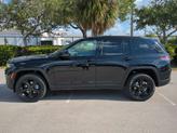Thumbnail of 2025 Diamond Black Crystal Pearlcoat Jeep Grand Cherokee