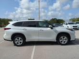 Thumbnail of 2023 Pear Toyota Highlander